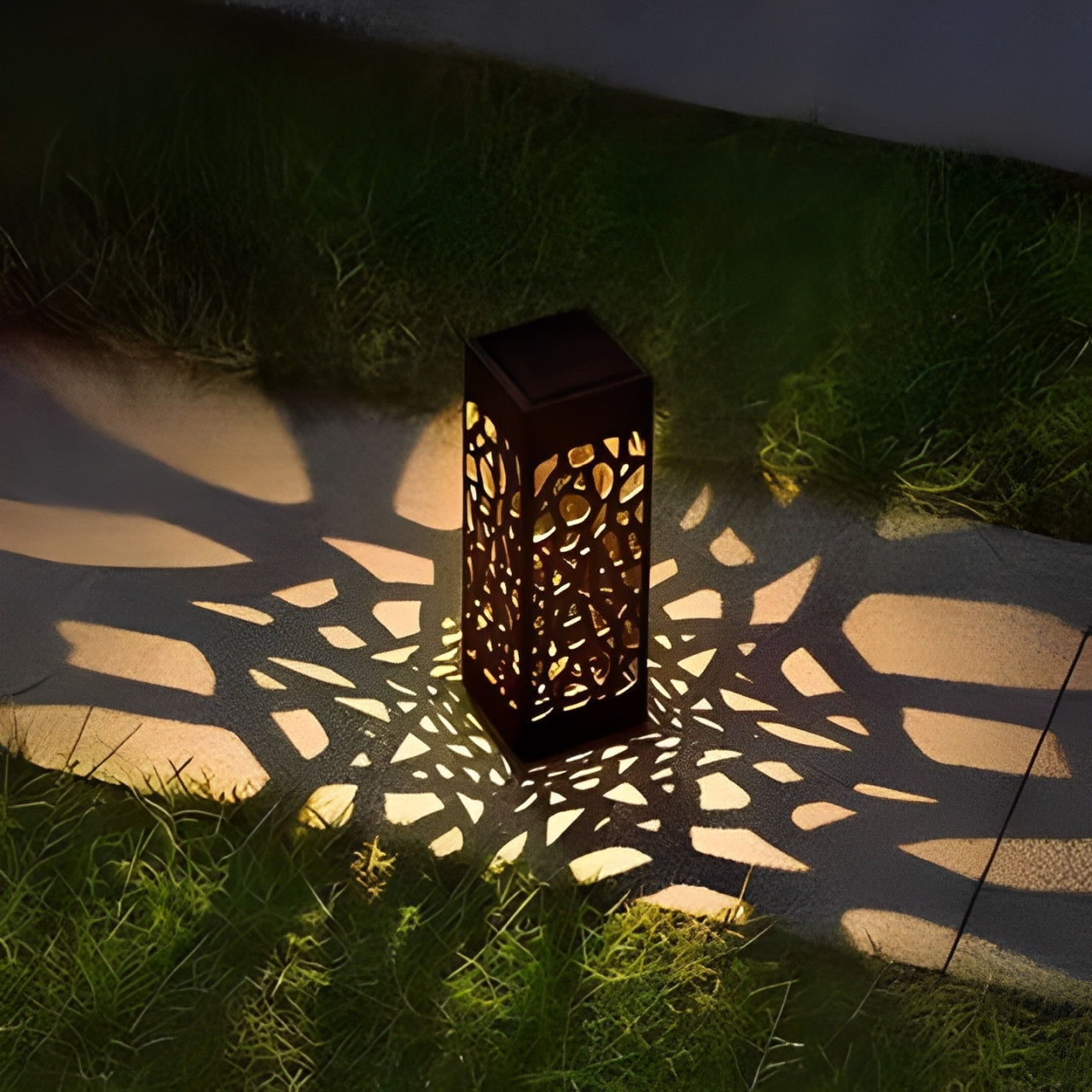 Solar Powered Outdoor LED Lamp Post