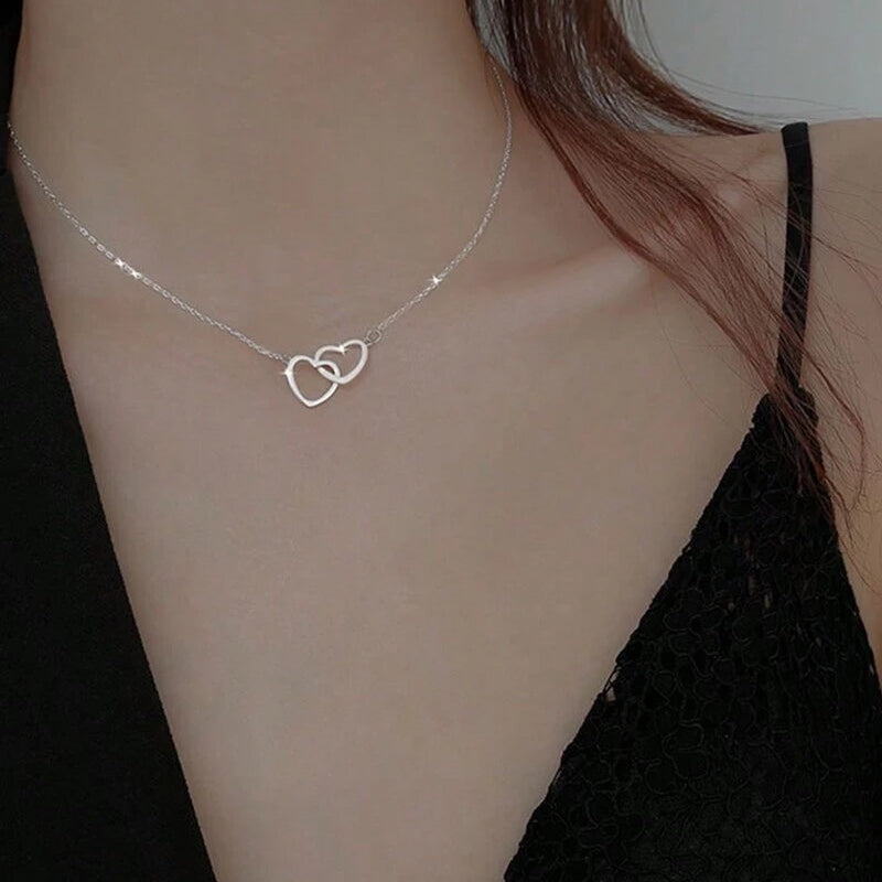 Lovely Heart Pendant Necklace with Rotating Rose Box