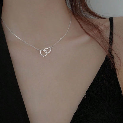 Lovely Heart Pendant Necklace with Rotating Rose Box