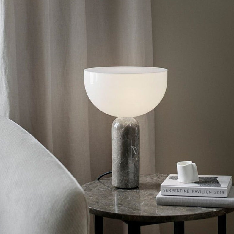 Elegant Marble Table Lamp with Gold Details - Fesara