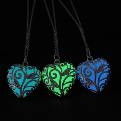 Shining Pendant Necklace - Glow In Dark Beauty