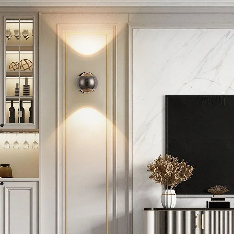 Modern Adjustable Wall Light with Flexible Arm