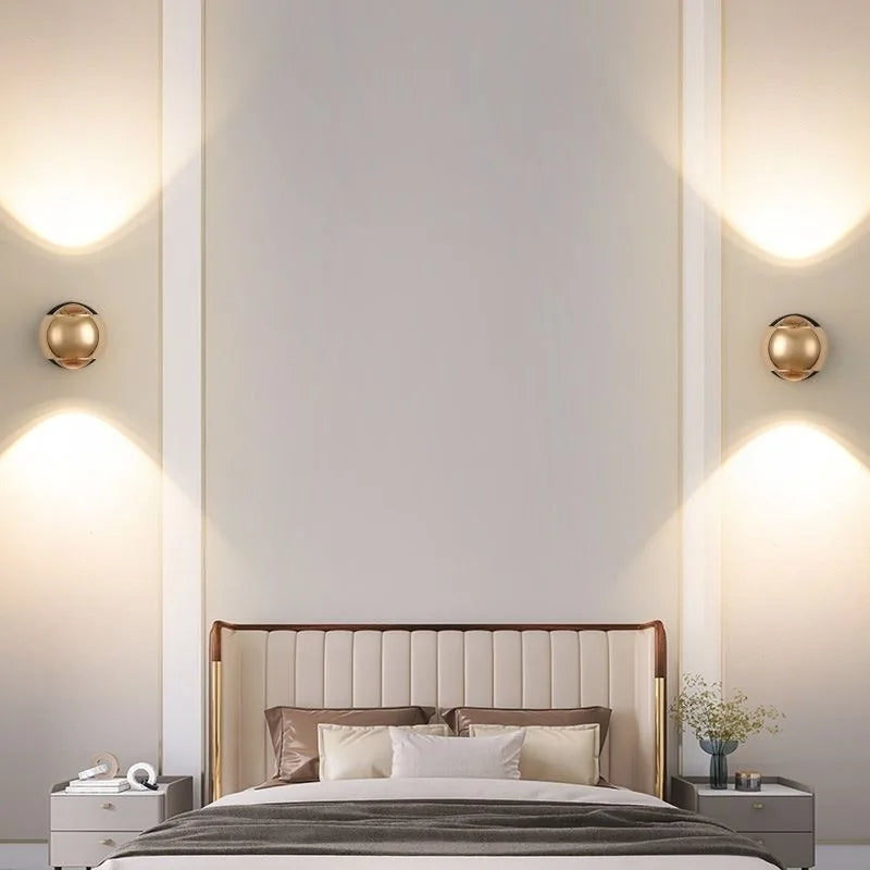 Modern Adjustable Wall Light with Flexible Arm