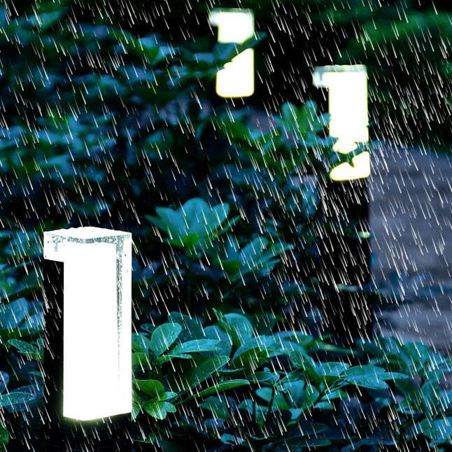 Contemporary Outdoor Solar Pathway Lamp