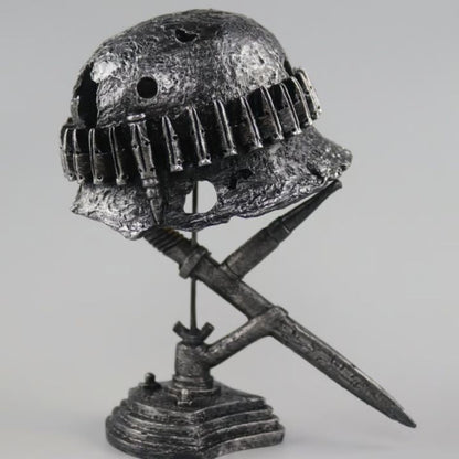 Classic Metal Helmet Desk Lamp