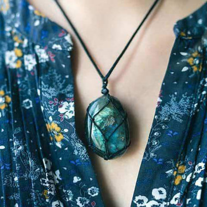 Bold Labradorite Pendant Necklace for Women's Empowerment