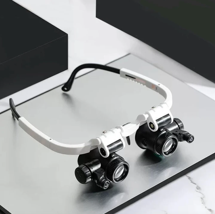 Compact LED Magnifying Glass with Adjustable Light - Fesara
