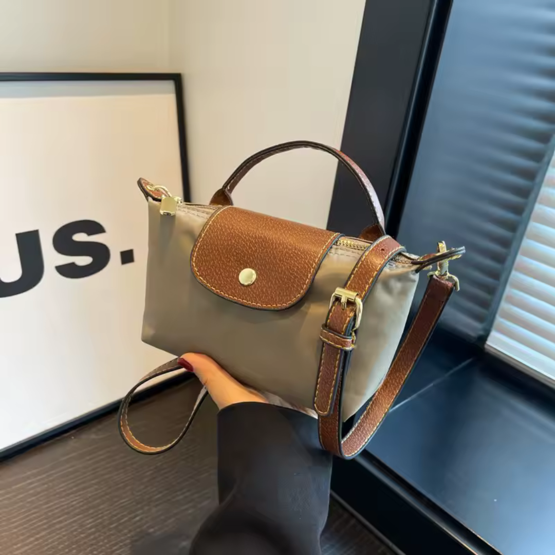 Small Chic Ladies Shoulder Bag - Fesara