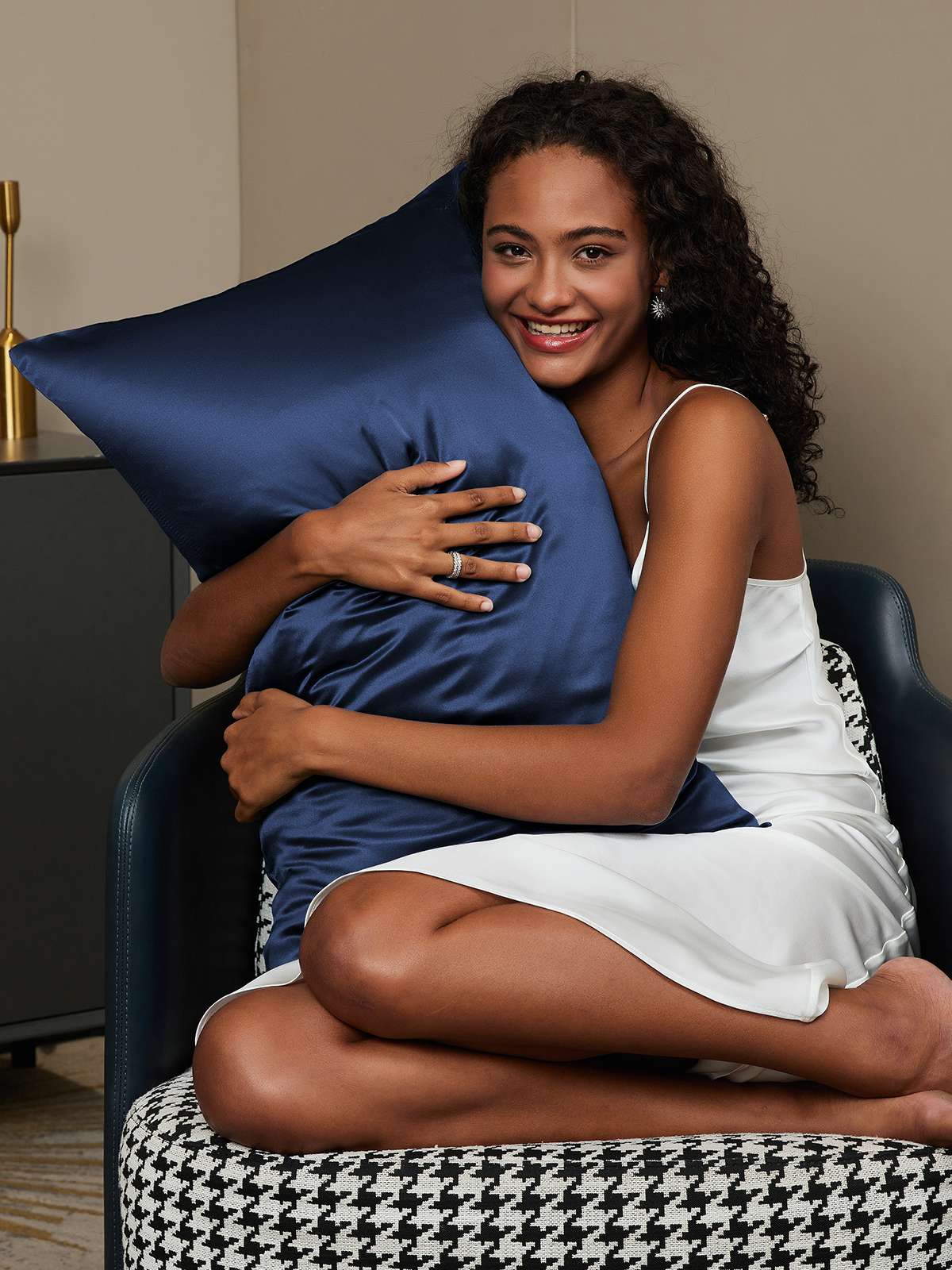 Luxury Mulberry Silk Pillowcase with Concealed Zipper