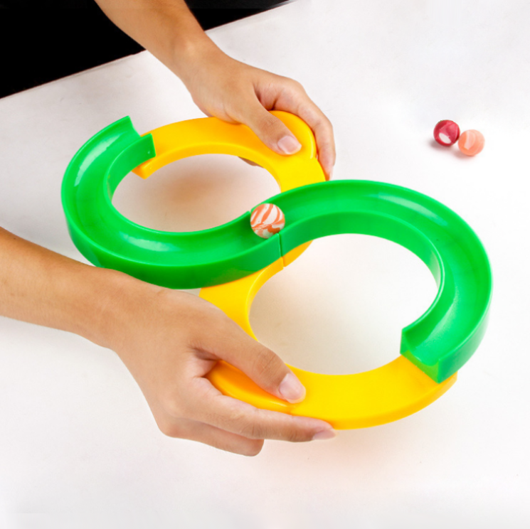 Infinite Loop Rolling Ball Maze Game