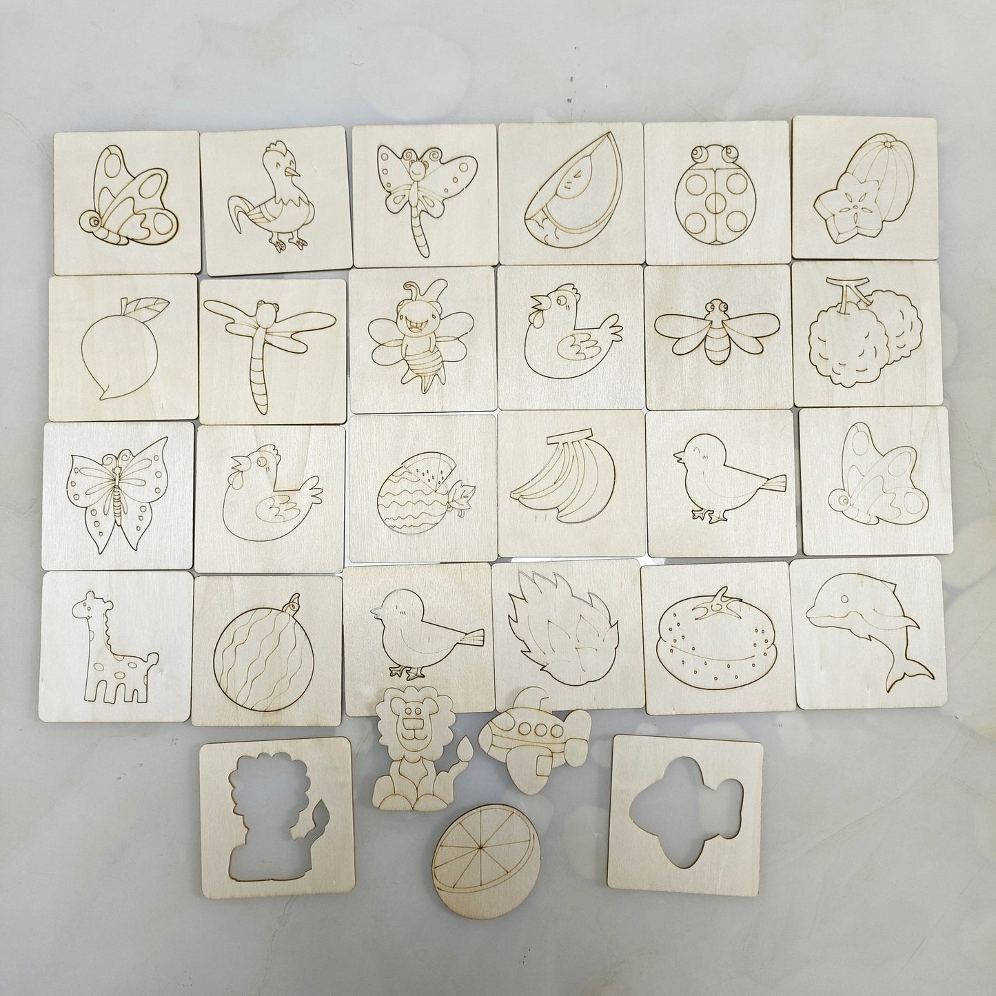 Artistic Kids 20-Piece Drawing Kit for Fun Learning