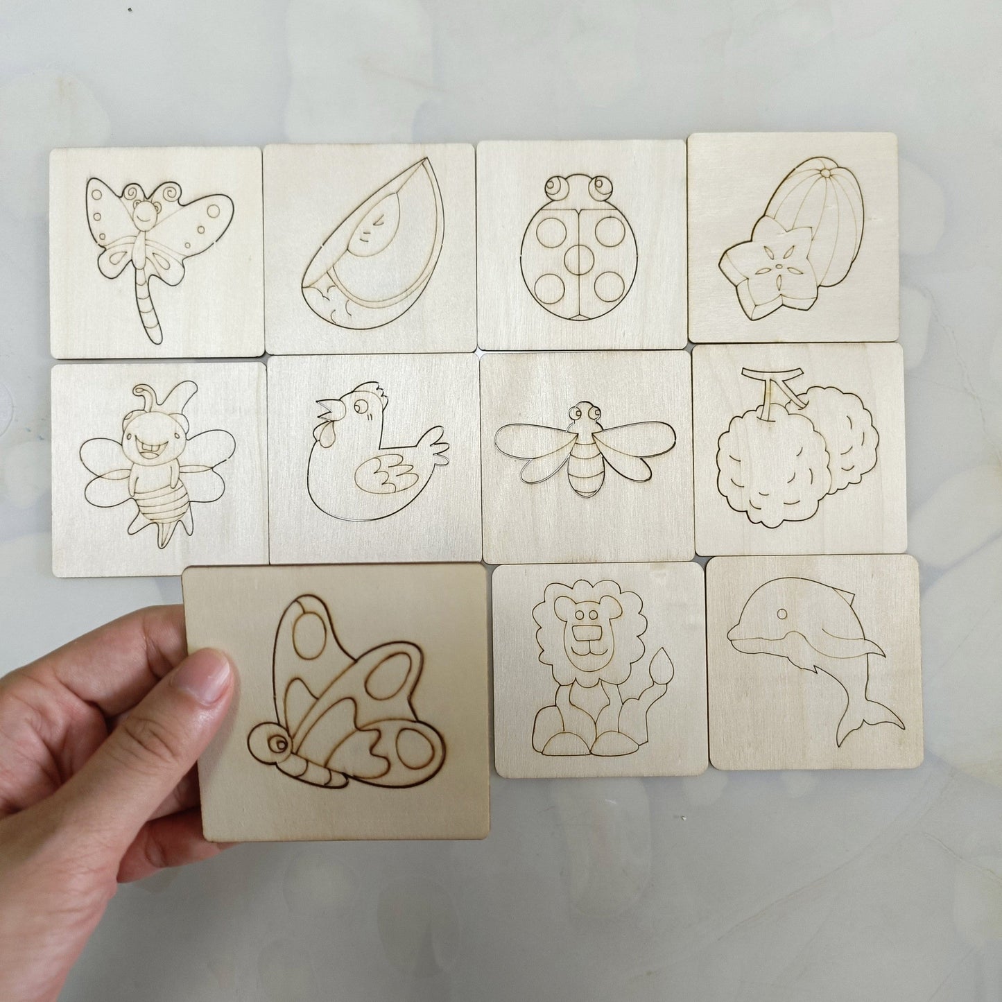 Artistic Kids 20-Piece Drawing Kit for Fun Learning