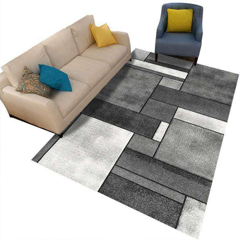 Colorful Geometric Area Rug Polypropylene Non-Slip Machine Washable