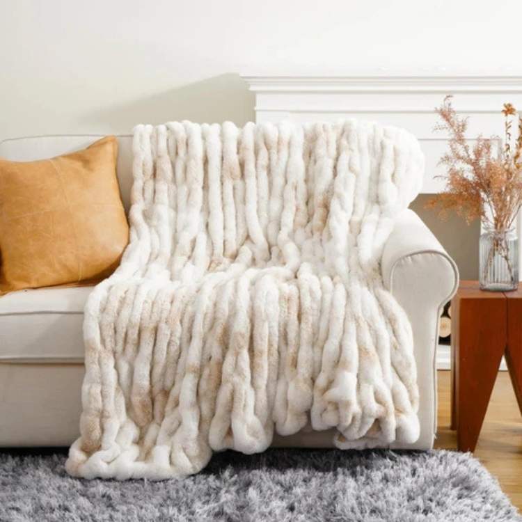 Plush Synthetic Fur Blanket Throw