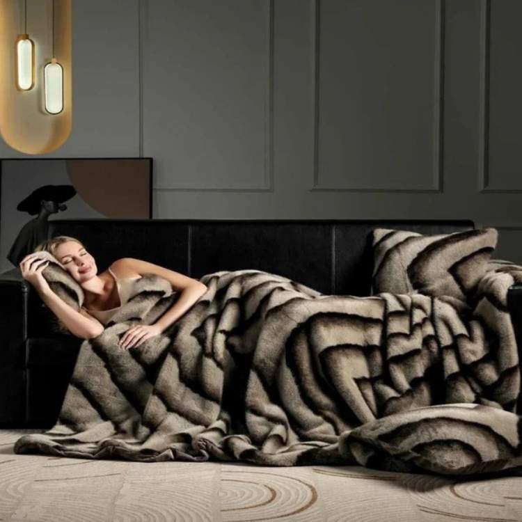 Luxury Soft Faux Fur Blanket