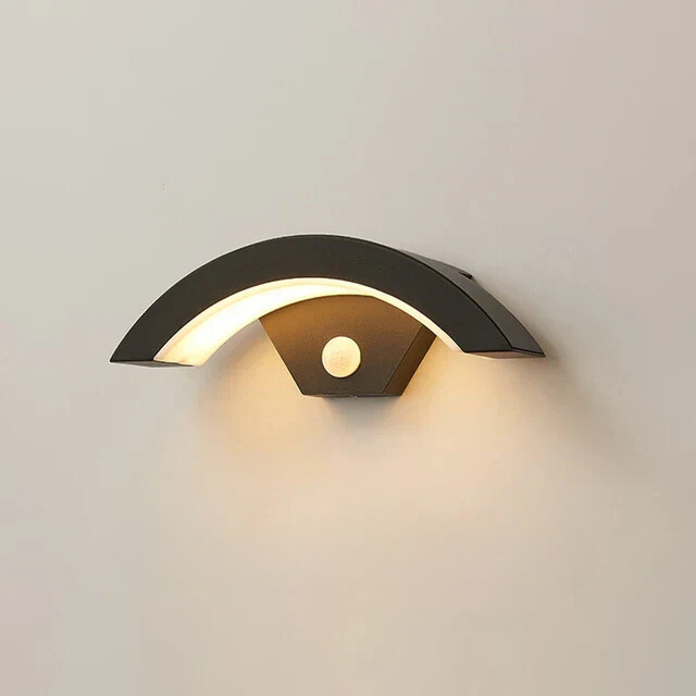 Motion Activated Outdoor Safety Lamp