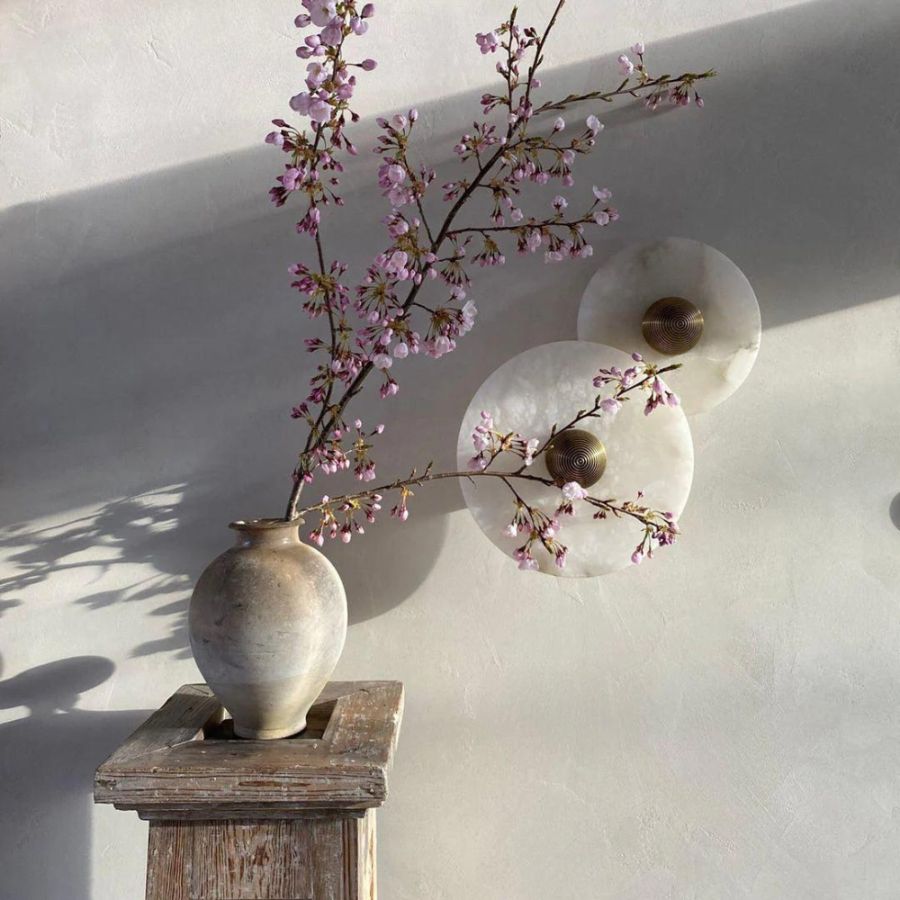 Round White Metal Wall Light - Fesara