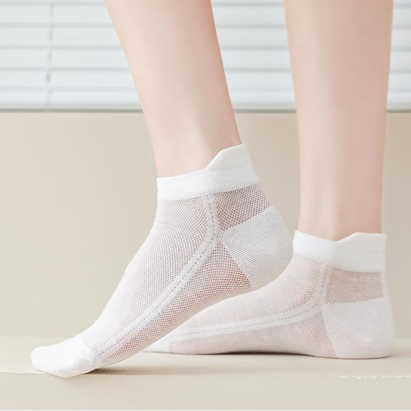 Thin No-Show Grip Socks