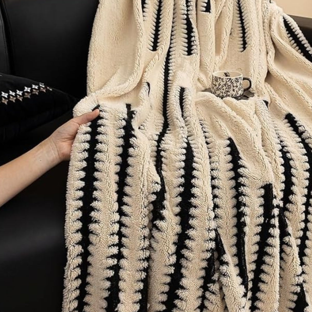 Plush Velvet Sofa Throw with Soft Texture
