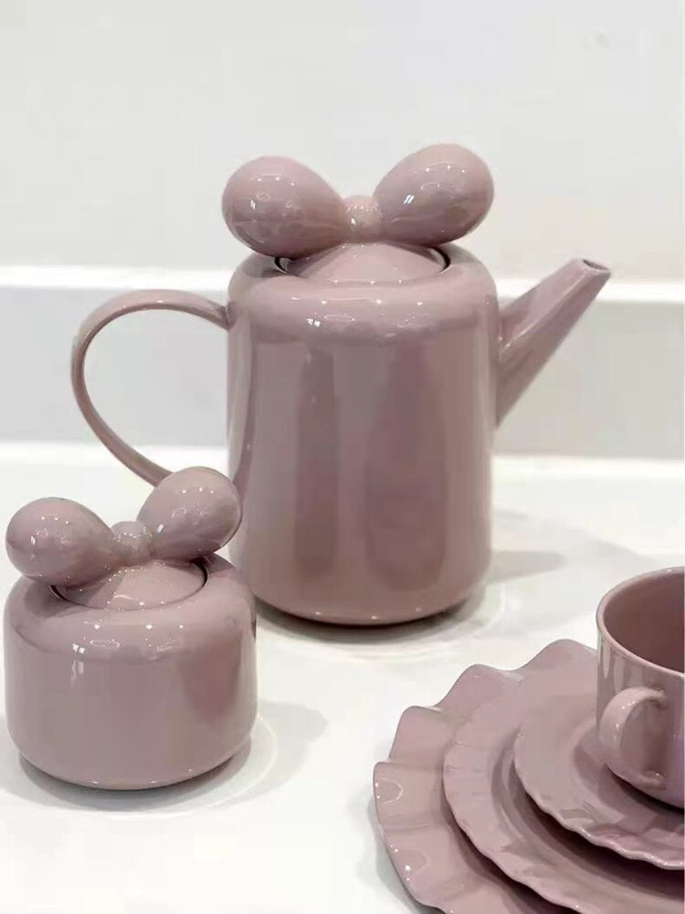Elegant Floral Porcelain Tea Pot