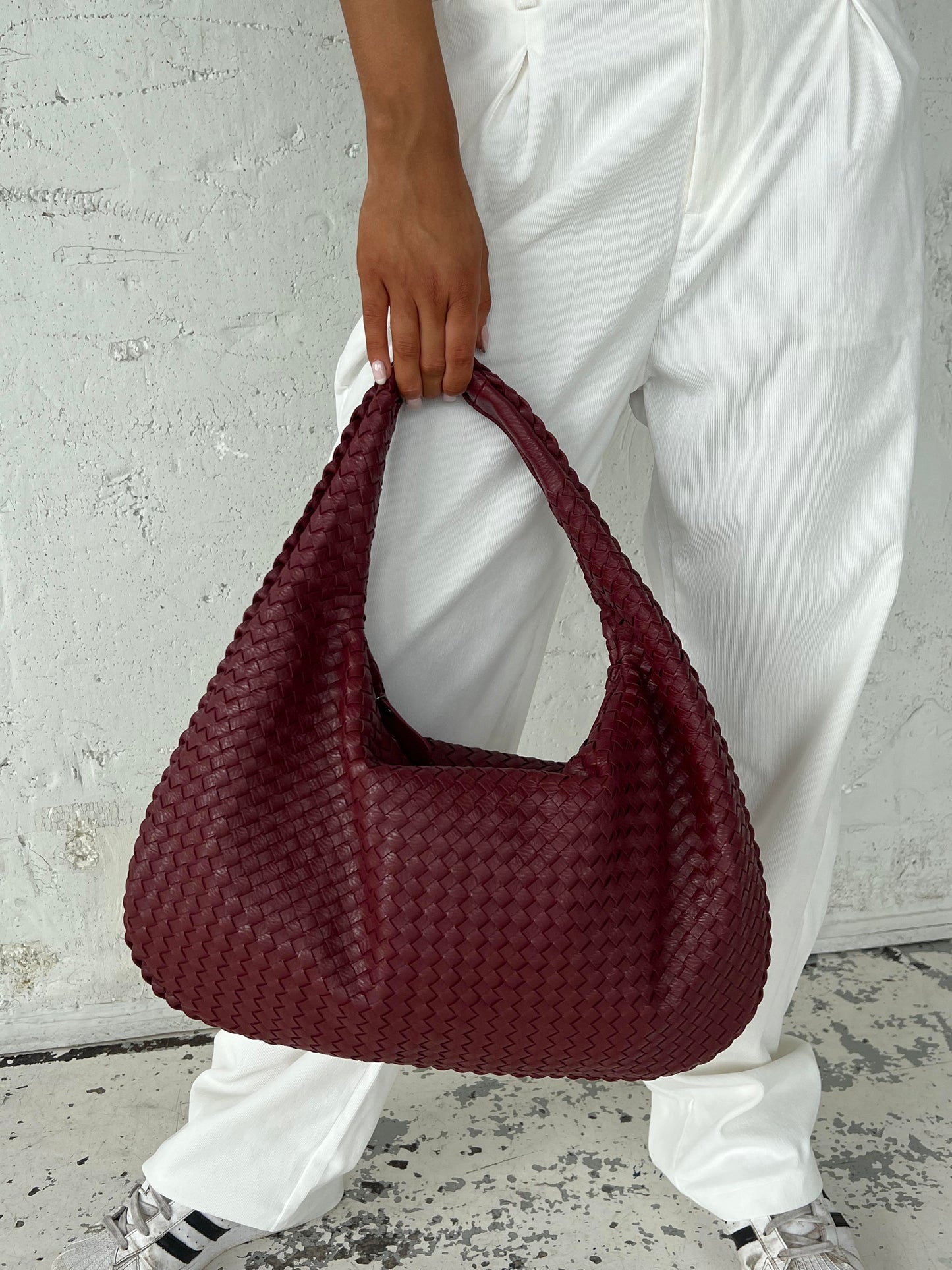 Chic Versatile Cross Body Handbag