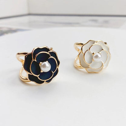 Elegant Floral Scarf Clip