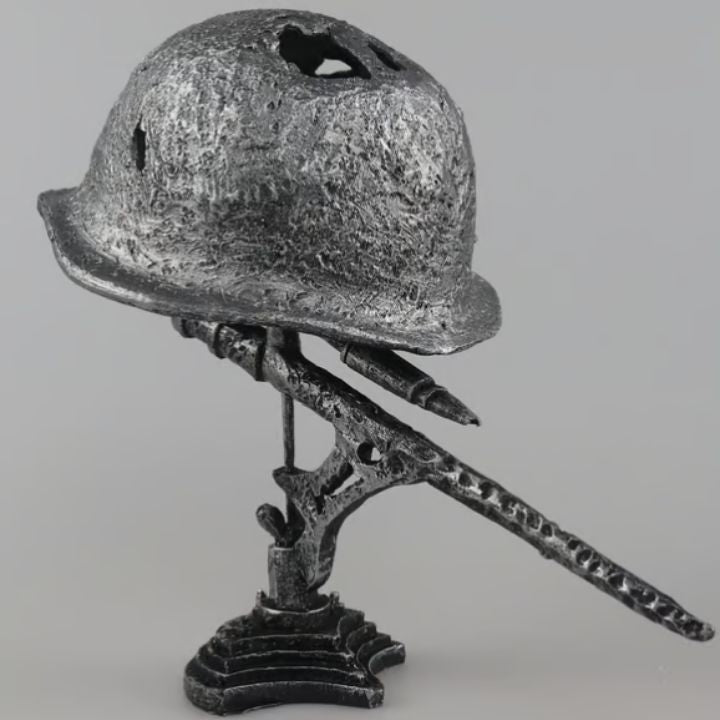 Rustic Metal Helmet Desk Lamp – Classic Vintage Home Lighting