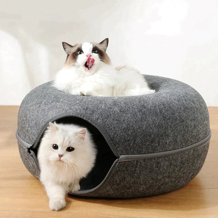 Cozy Donut Cat Bed – Plush Material, Anti-Slip Base, 20-Inch Diameter, Ideal for Relaxation and Play-3