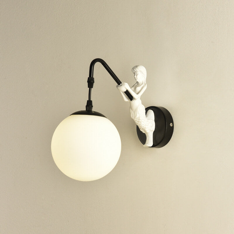 Classic Coastal 1-Light Glass Wall Lamp