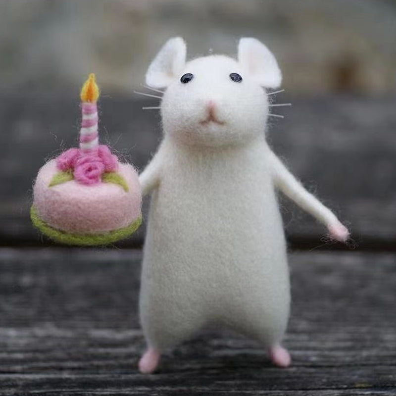 Spooky Felt Halloween Mouse Decoration
