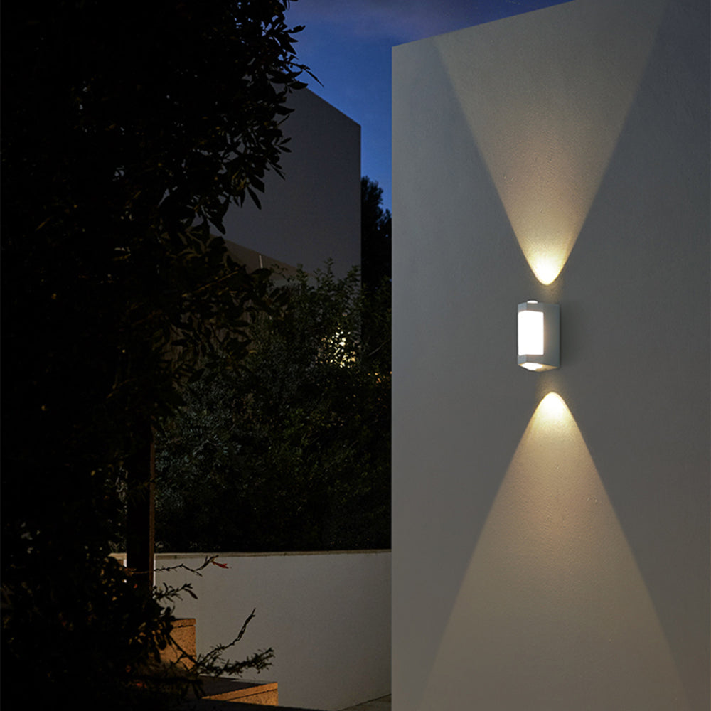 Weatherproof Outdoor LED Wall Light