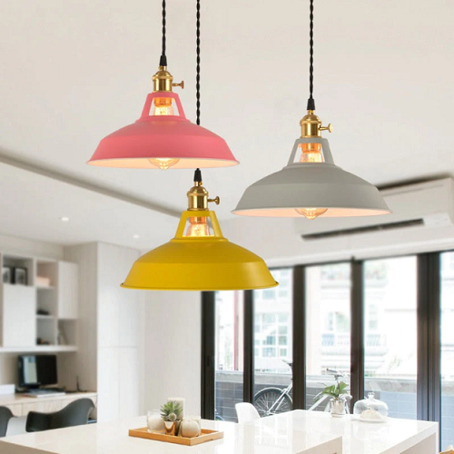 Retro Chic Metal Pendant Lamp for a Warm Glow