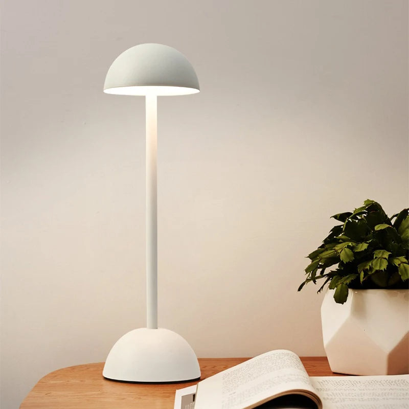 Simple Scandinavian Desk Lamp - Fesara