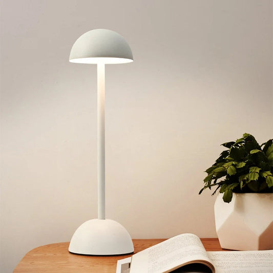 Simple Scandinavian Desk Lamp - Fesara