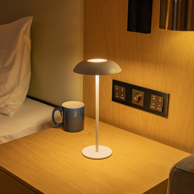 Classic Metal Table Lamp