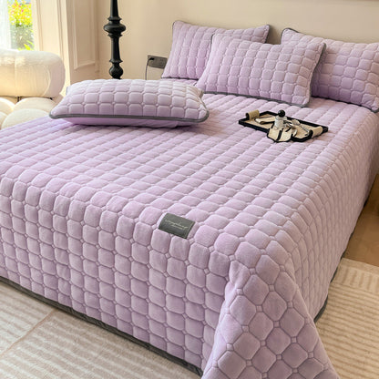 Cozy Plush Throw Blanket with Textured Pattern