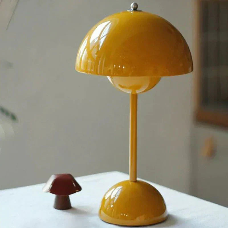 Contemporary Metal Desk LED Lamp