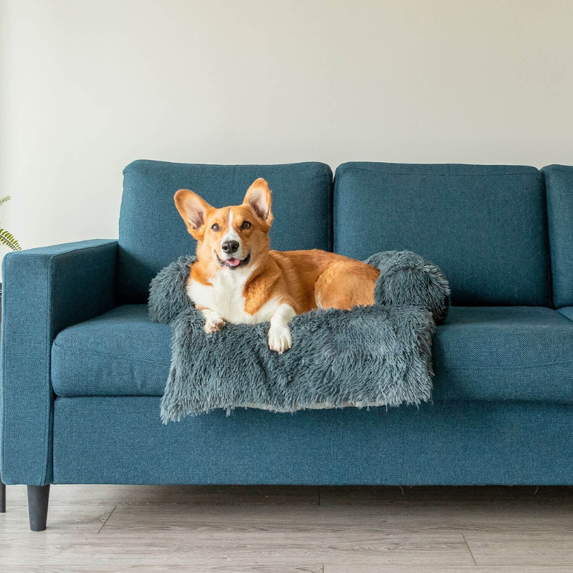 Variant image for Water-Repellent Dog Bed Protector with Soft Vegan Fur – Non-Slip, Comfortable, Suitable for All Dog Sizes-6