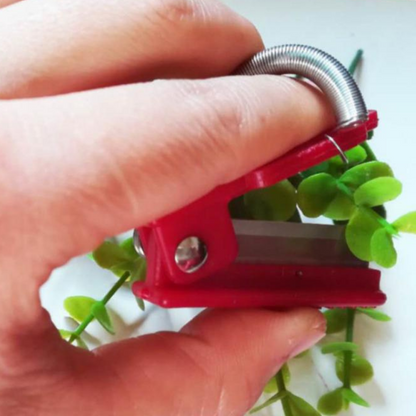 Easy Garden Harvester Tool