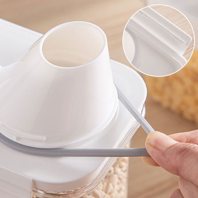 Fresh Food Storage Container with Measuring Cup