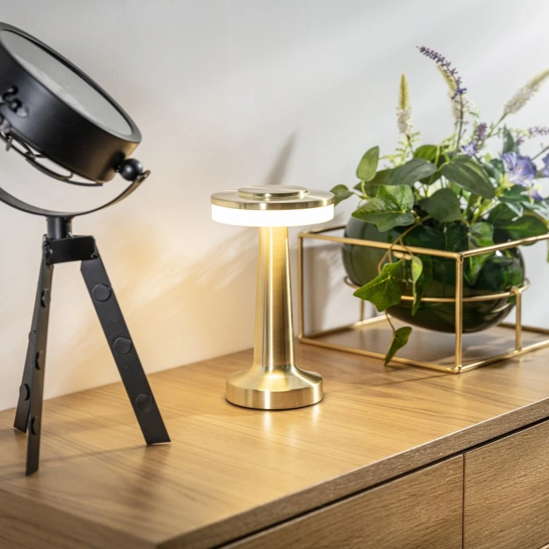 Compact Adjustable Desk Lamp Classic Vintage Style