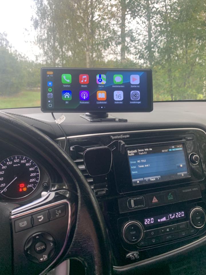 Premium Car Infotainment System with CarPlay and Camera - Fesara