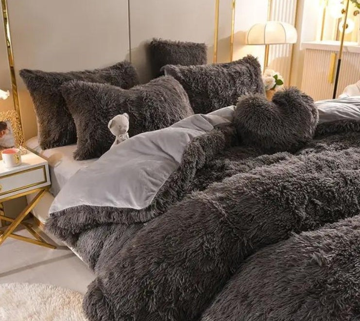 Soft Premium Duvet Cover with Zipper and Tie Down Corners