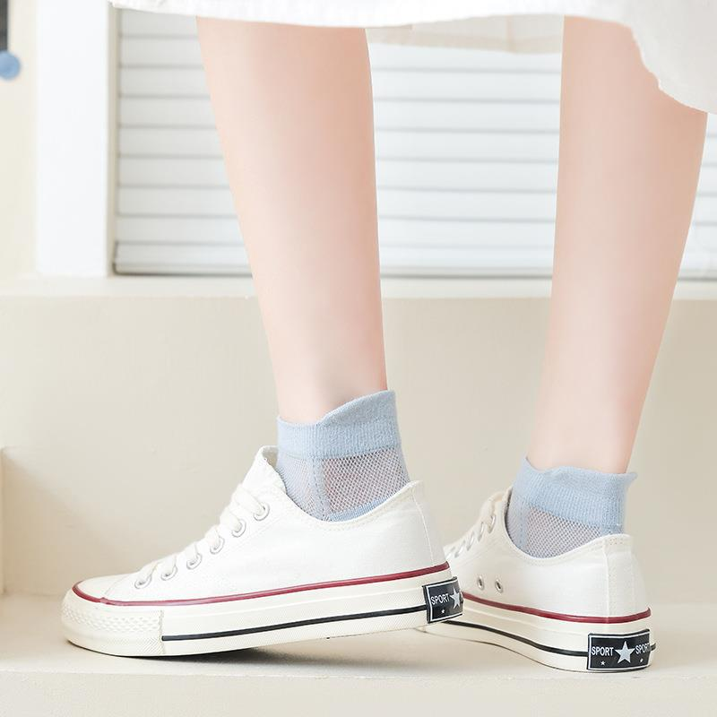 Thin No-Show Grip Socks