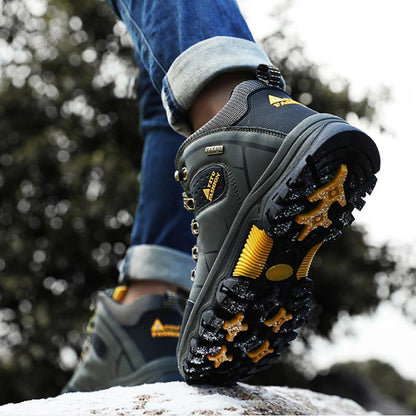 Warm Waterproof Men's Hiking Boots