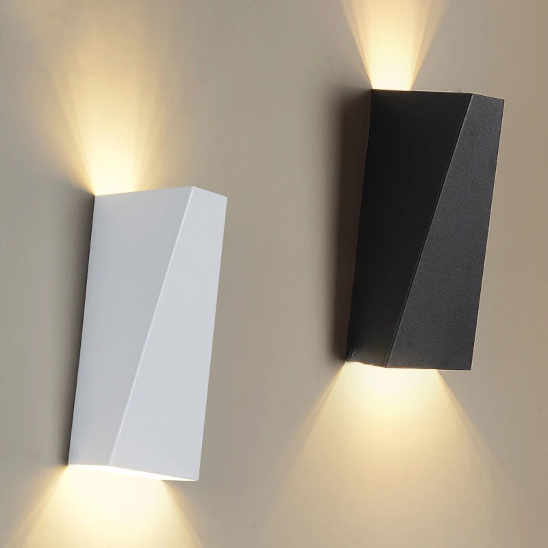 Elegant LED Wall Light Fixture - Fesara
