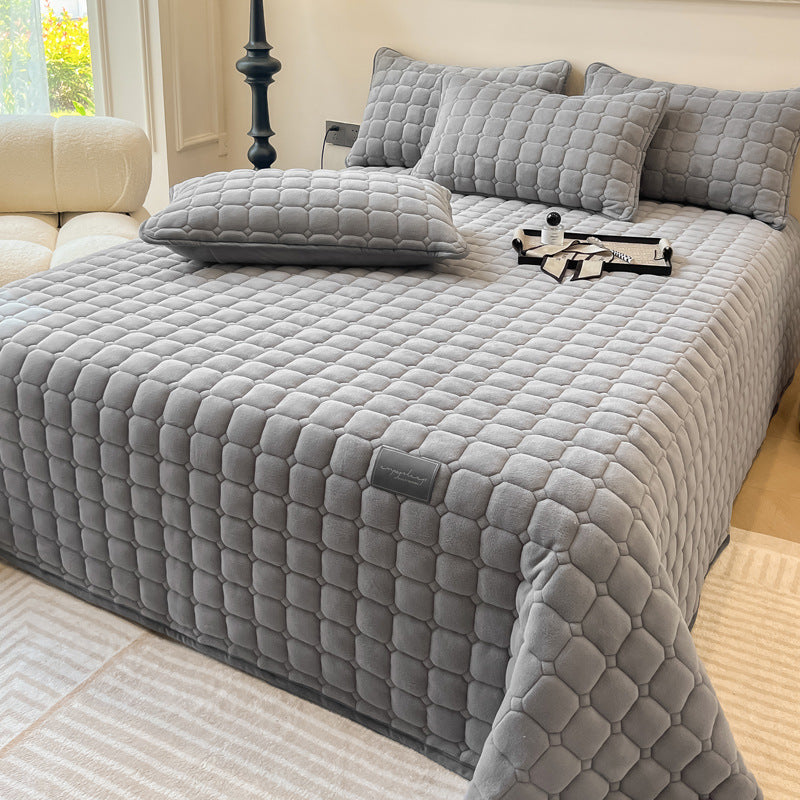 Cozy Plush Throw Blanket with Textured Pattern
