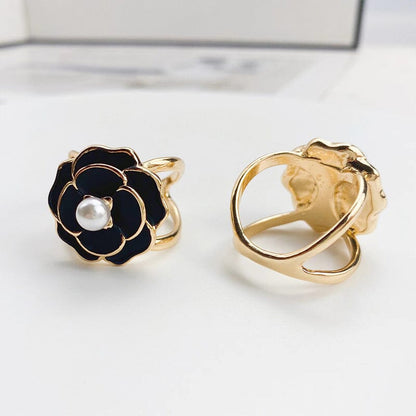 Elegant Floral Scarf Clip