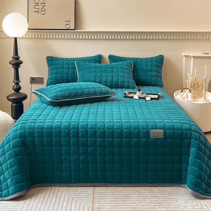 Cozy Plush Throw Blanket with Textured Pattern