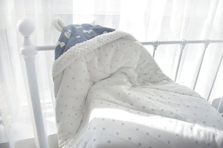 Soft Baby Sleep Blanket with Hood and Fleece Lining